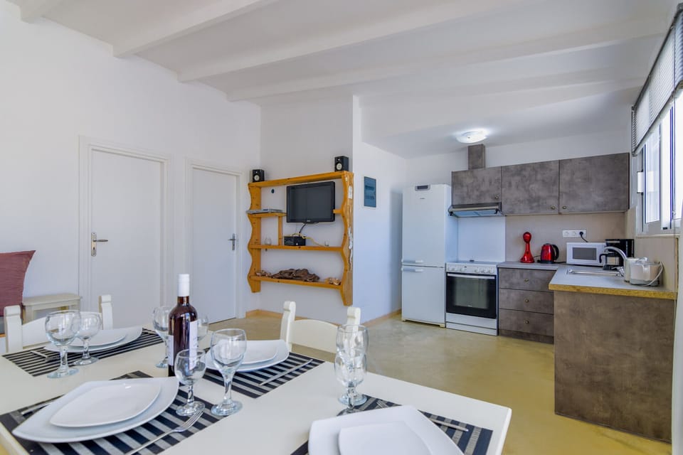 Dining area of modern beachfront Cottage, private pool, Next to the beach, next to amenities, Rethymno, Crete