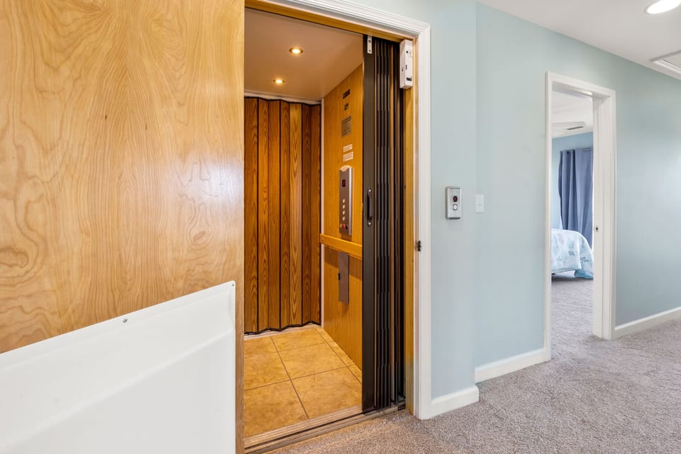 KDS0201: Woodshed l Top Level Elevator Access