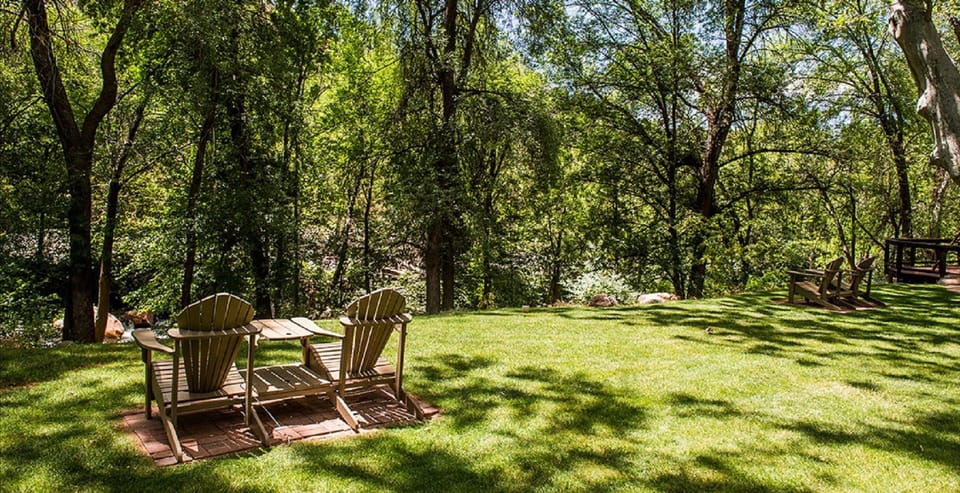 Comfortable seating along the banks of Oak Creek