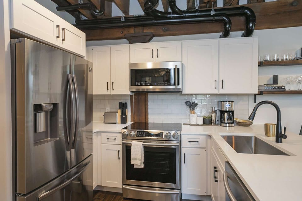 Plenty of space for many cooks