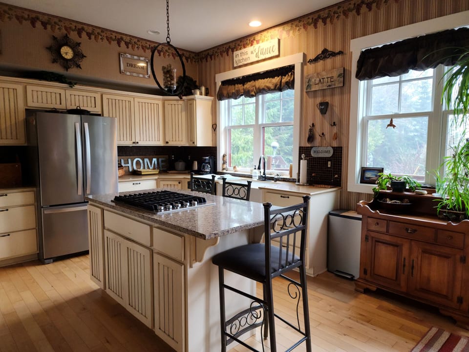 from livingroom looking at kitchen