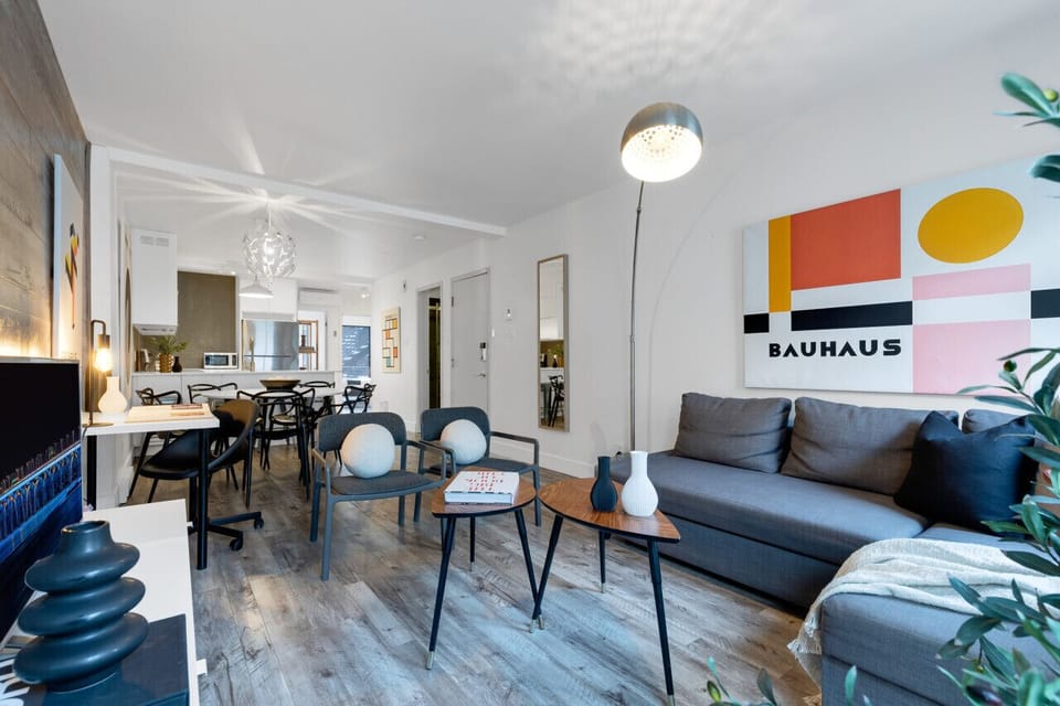 Living Room: Features queen-size sofa bed