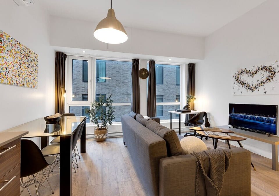 01-LIVING-ROOM-02-DT-304