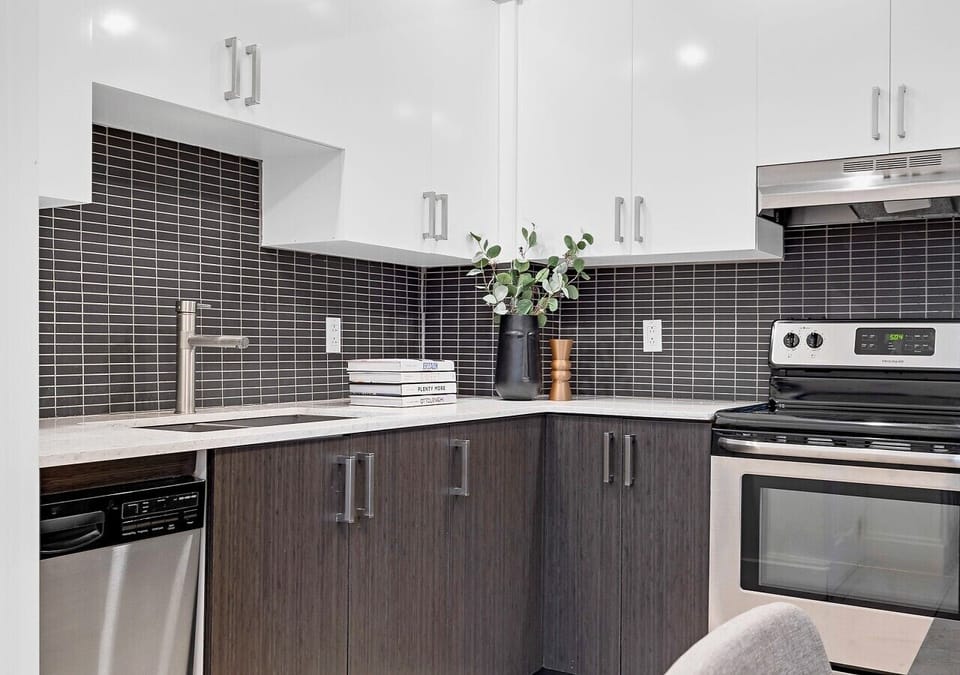 020-CHIC-2-3-KITCHEN-03
