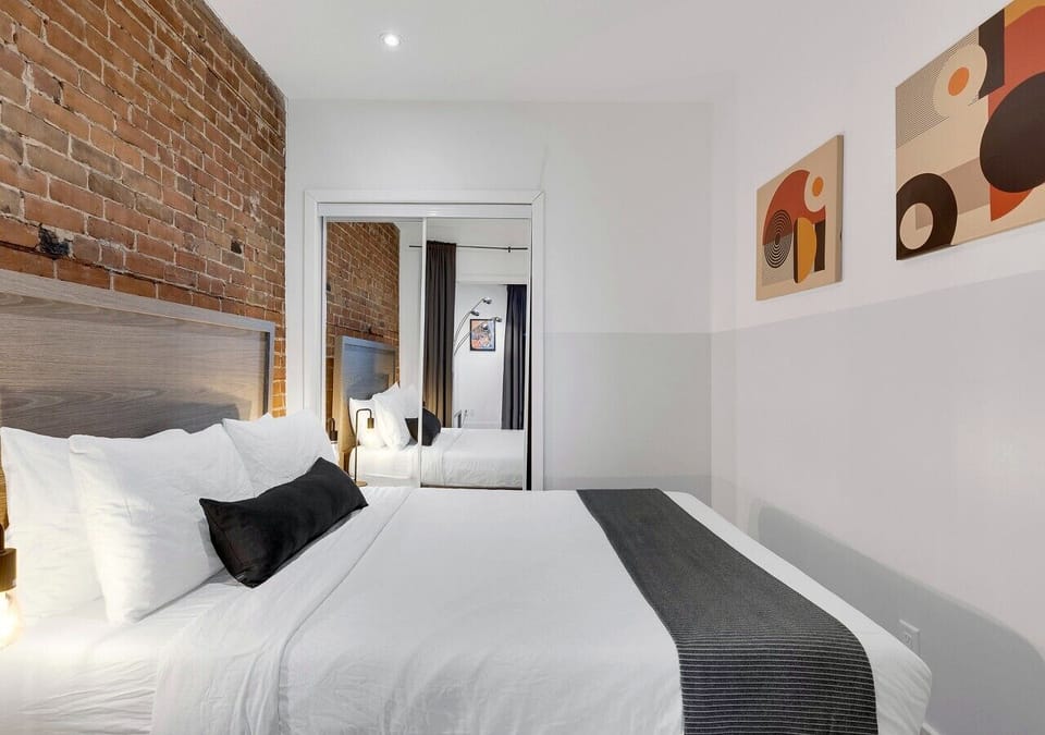 04-BEDROOMS-04-DT-402