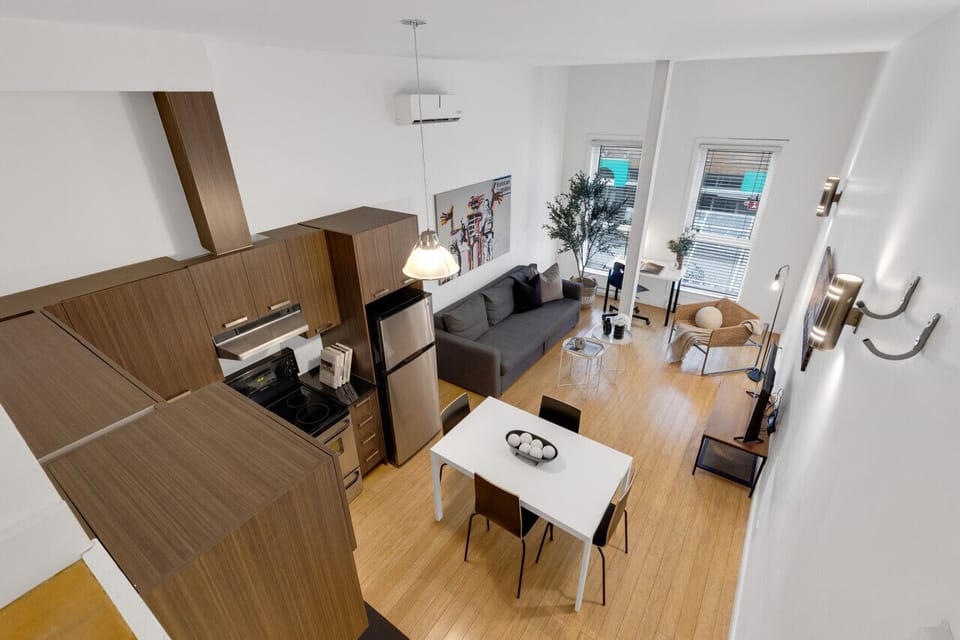 Living room: View from the mezzanine