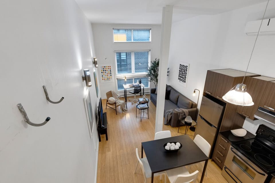 Living room: View from the mezzanine
