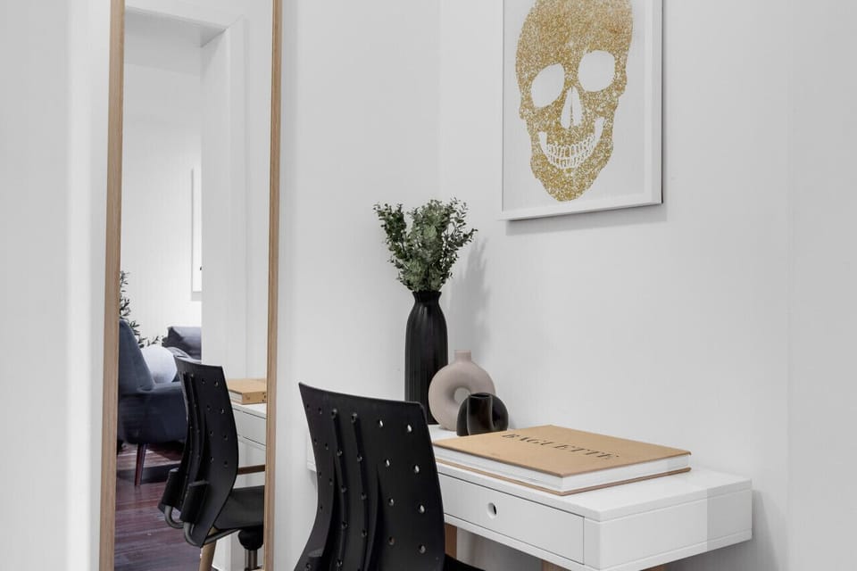 Office: Enjoy blazing fast and always free WiFi + Fireplace