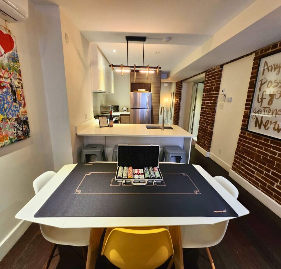 FREE Poker Mat & Chips! `Stay & Play Poker with LIV MTL – Make memories with friends and enjoy fun-filled game nights during your stay!