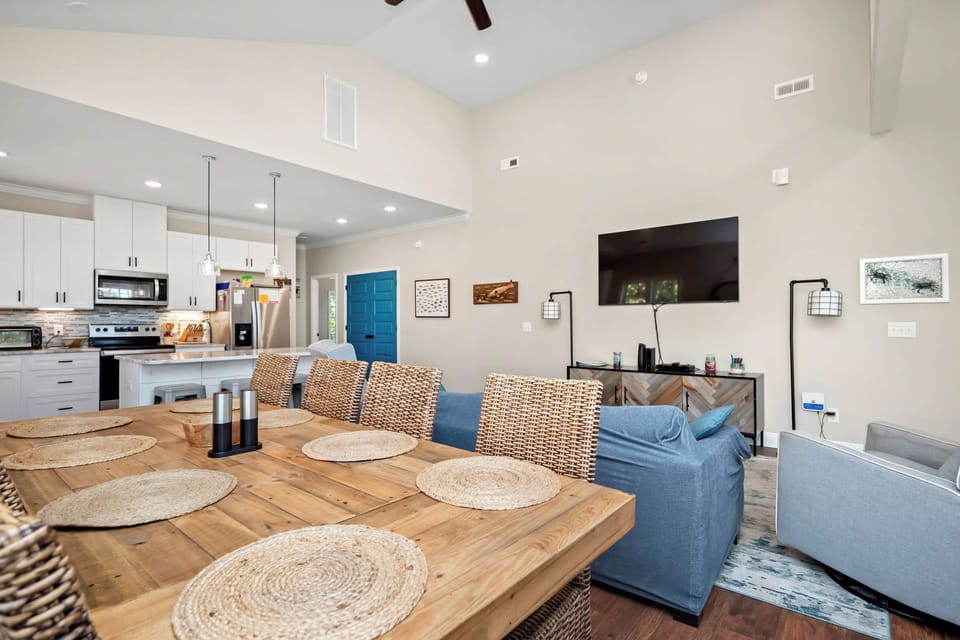 Dining Area - Southwest