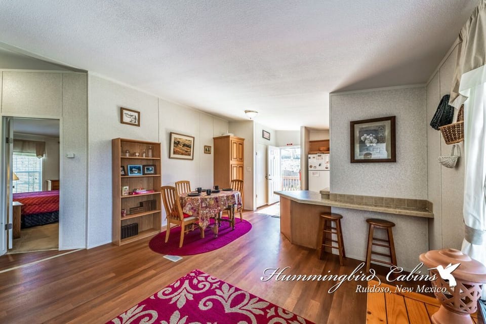 Dining area/kitchen