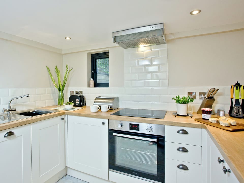 Kitchen | Bedford VillasBay Tree, Tavistock
