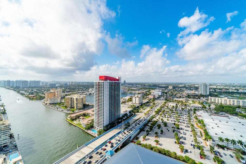 Relaxing Getaway with Intracoastal Views (3014)