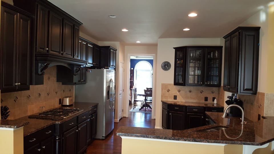 Large fully equipped gourmet kitchen for guests who enjoy cooking ... and eating