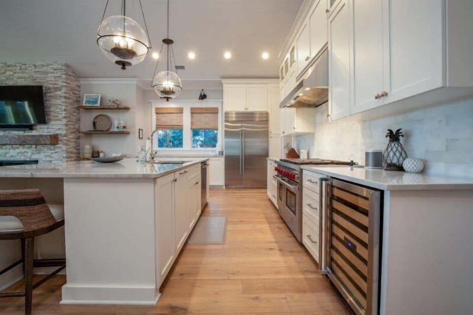 Gourmet kitchen