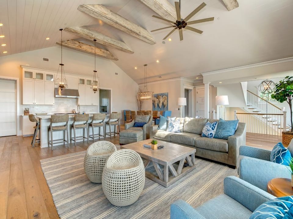 Open kitchen/living/dining rooms