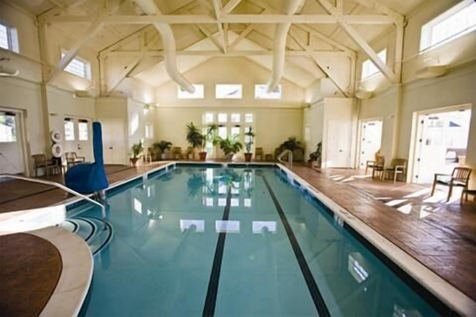 Indoor Pool Governor's Green