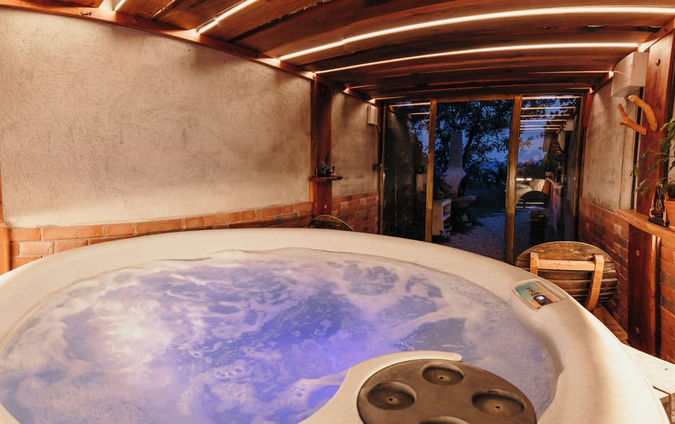 Indoor spa tub