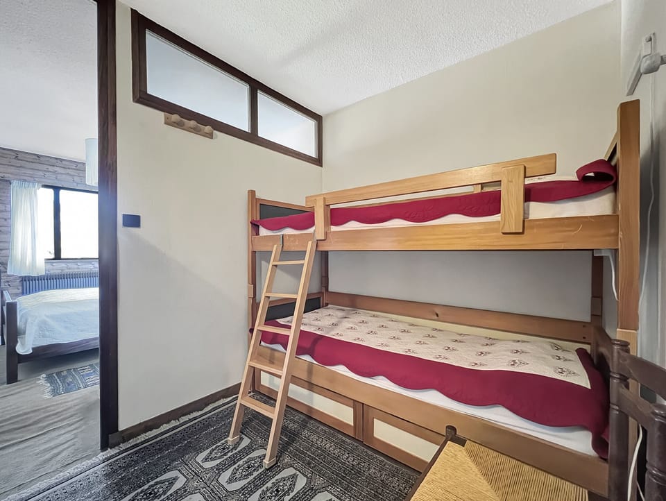 Child's bedroom