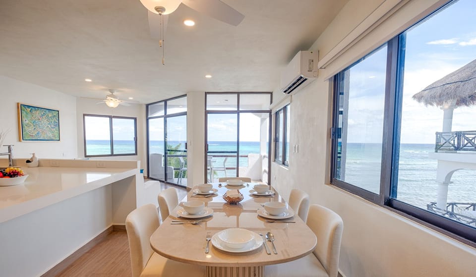 Luna Azul 8 - Dining Area