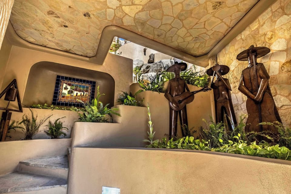 Dome ceilings and Mexican charm