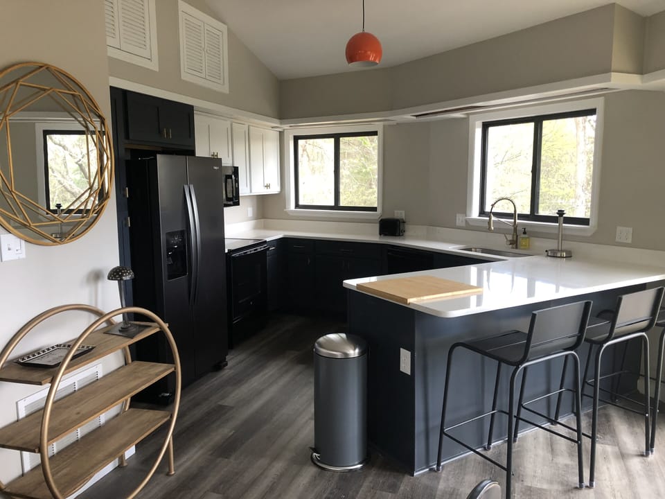 Stunning new kitchen with all new appliances!