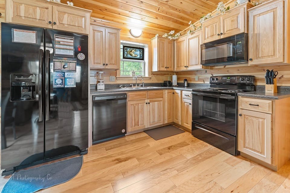 Indoors, Hardwood, Kitchen, Microwave, Oven