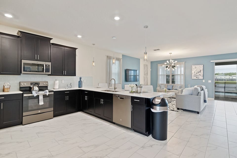 Full Kitchen
