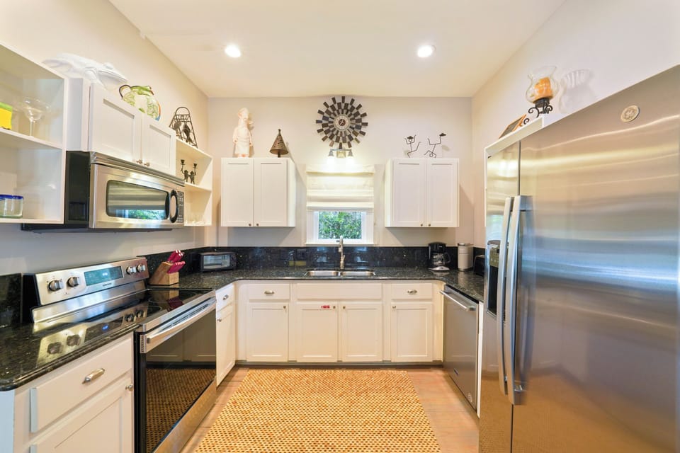 UPDATED FULLY EQUIPPED KITCHEN W/LARGE FRIDGE