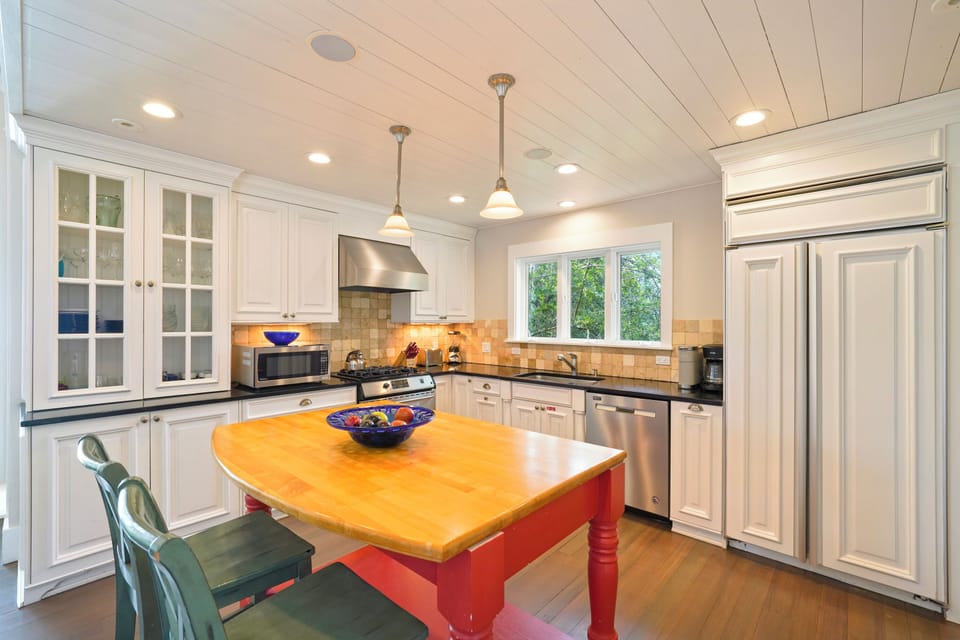 KITCHEN WITH ADDITIONAL BAR SEATING FOR TWO
