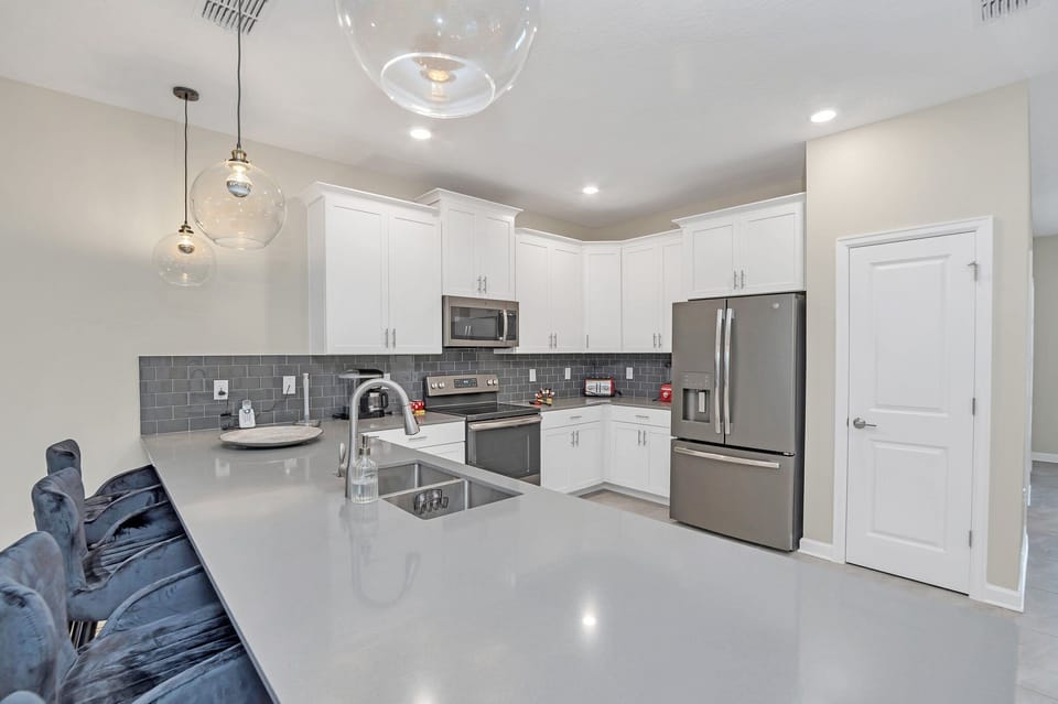 4568 Target Blvd_14.jpg