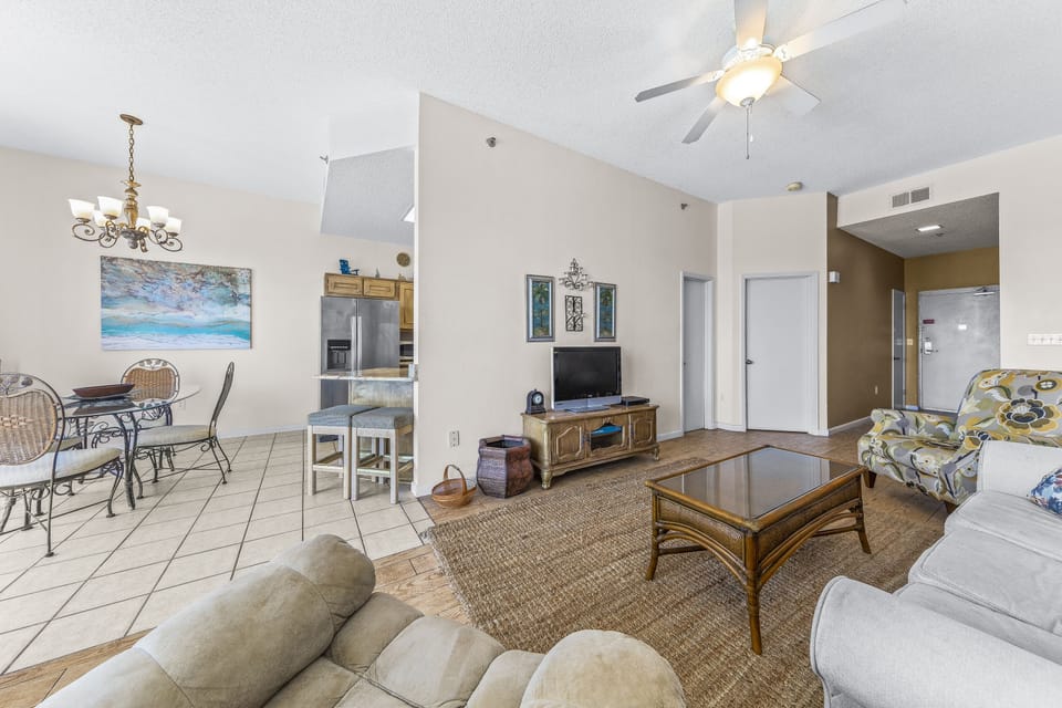 Living Area with Queen Size Sleeper Sofa