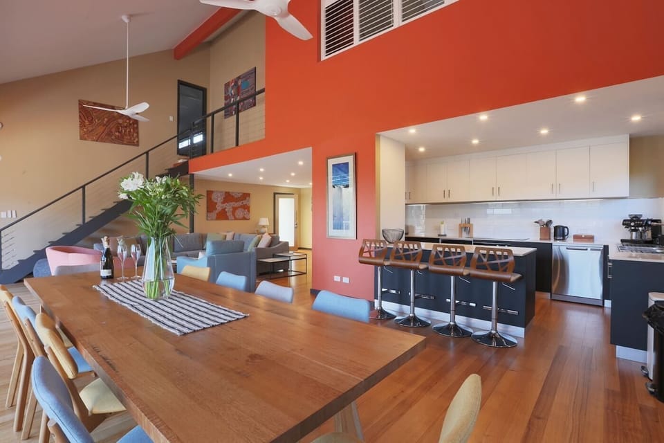 Talbot St - St Helens - Bay-of-fires-holidays-13