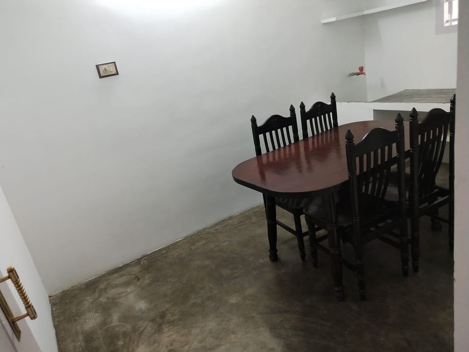 Spacious dining room for guests to have their tasty vegetarian food. 