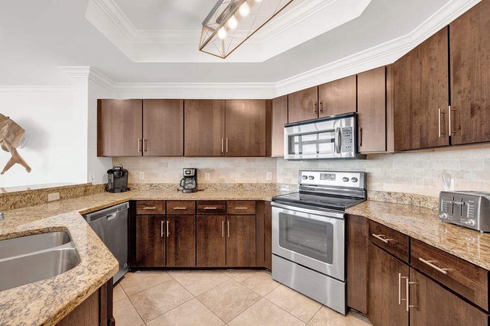Fully equipped kitchen