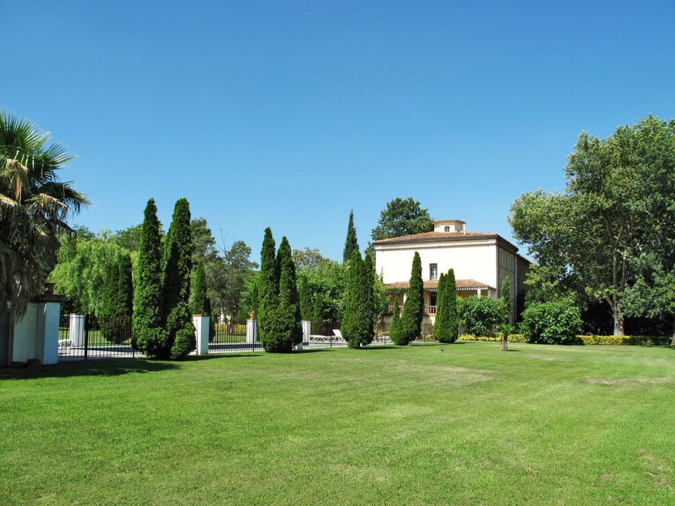 Property, Estate, House, Lawn, Natural Landscape, Home, Grass, Real Estate, Building, Land Lot