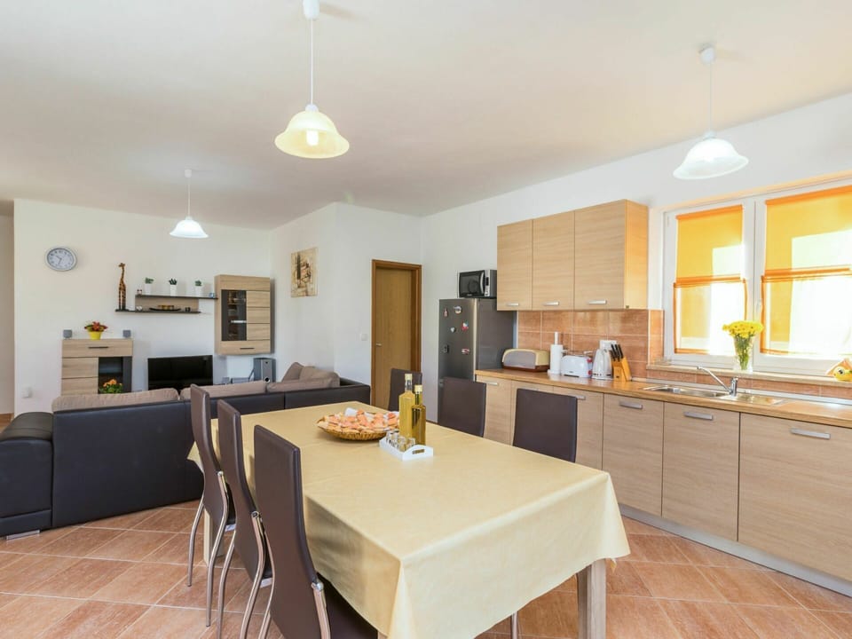 Property, Room, Furniture, Building, Real Estate, Interior Design, Floor, Yellow, House, Kitchen
