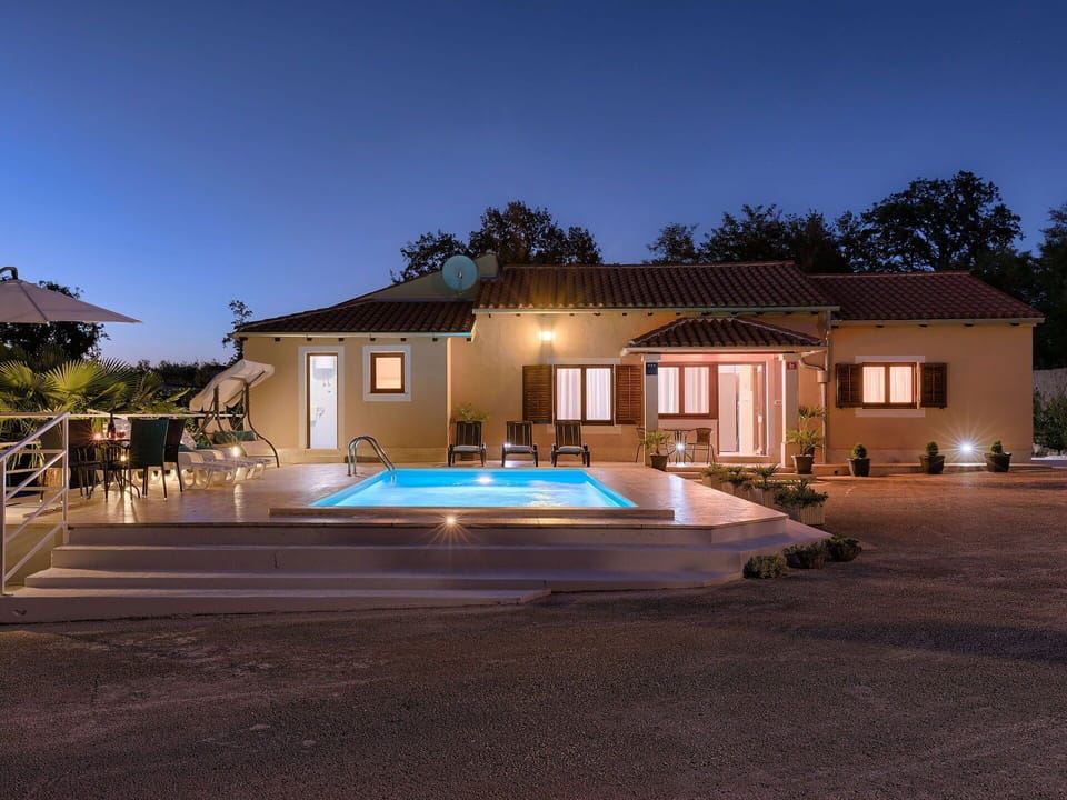 Home, Property, House, Building, Lighting, Residential Area, Estate, Real Estate, Architecture, Mansion