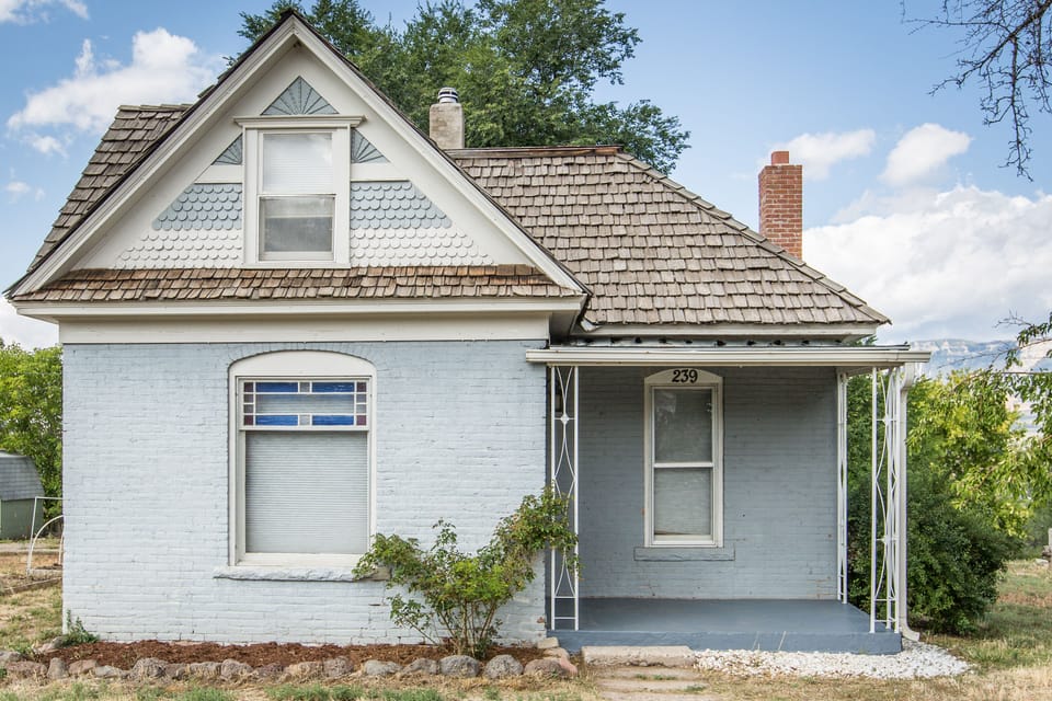 Front of home, Historical Victorian.