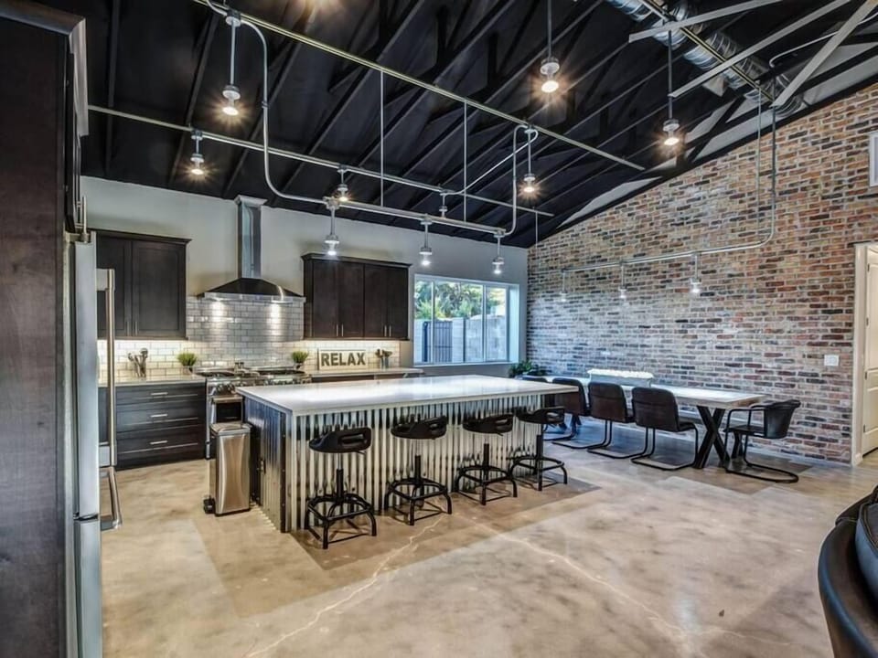 Plenty of Indoor Seating at the Breakfast Bar and the Table!