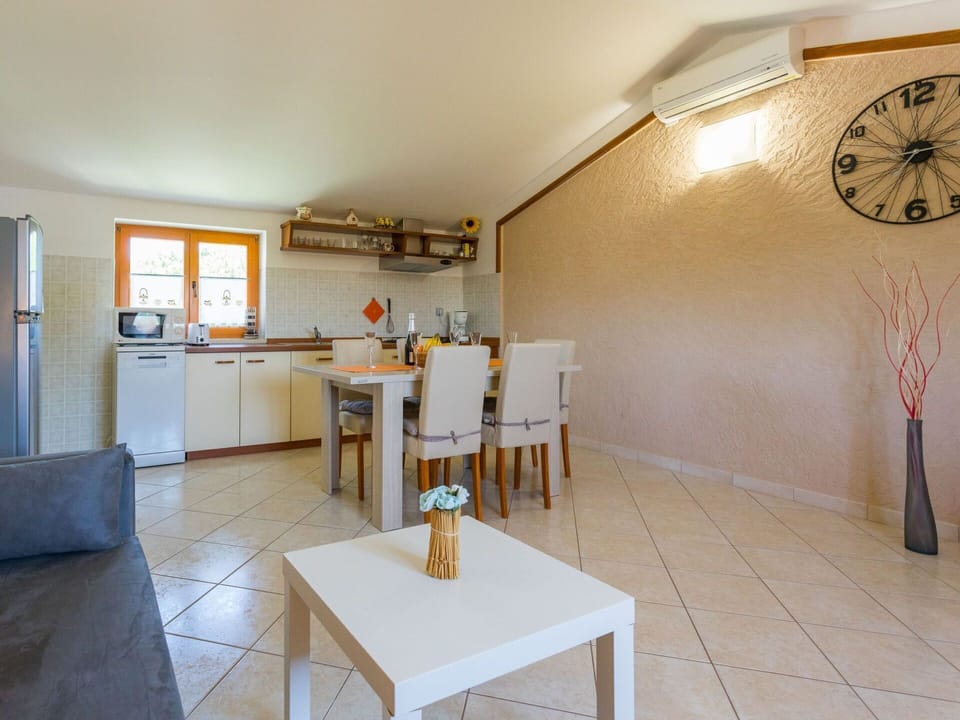 Table, Furniture, Property, Wood, Lighting, Countertop, Interior Design, Building, House, Flooring