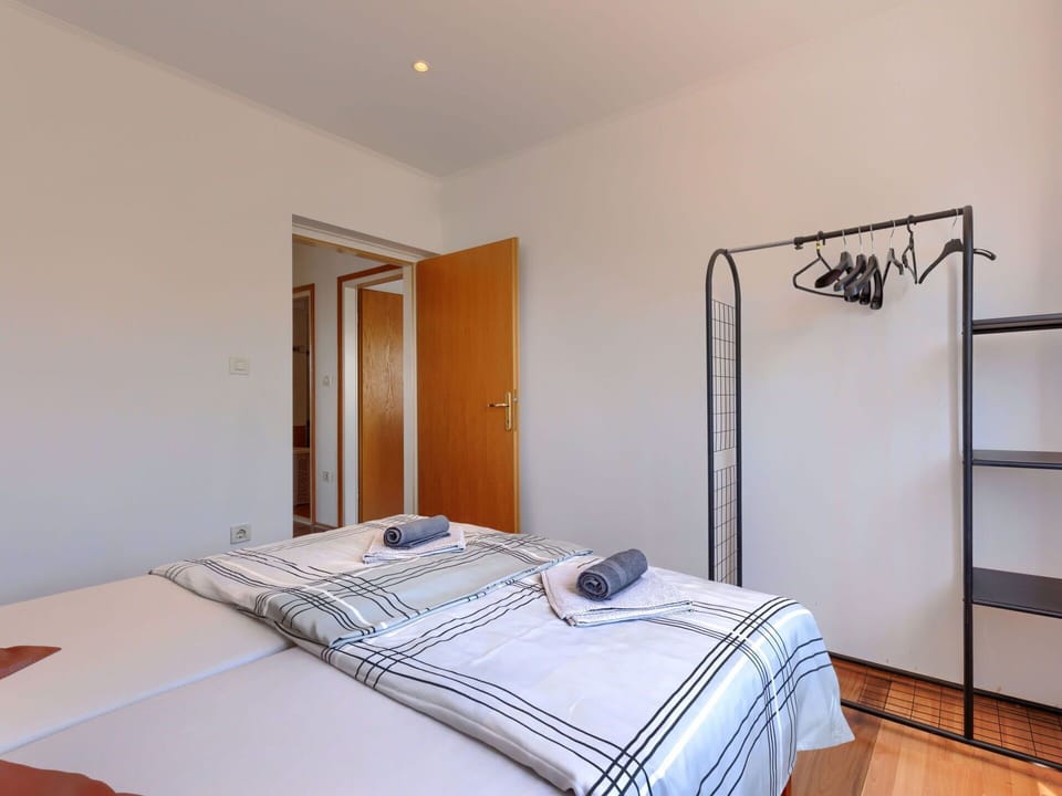 Property, Furniture, Building, Comfort, Wood, Textile, Bed, Shade, Architecture