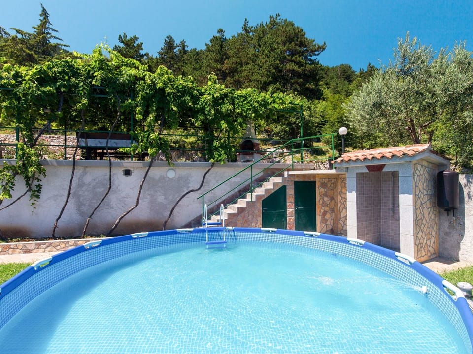 Swimming Pool, Property, Leisure, Water, Real Estate, House, Tree, Vacation, Building, Backyard