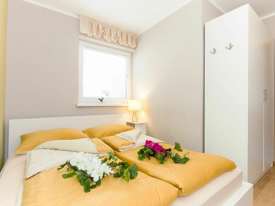 Furniture, Property, Window, Comfort, Wood, Interior Design, Textile, Pillow, Floor, Flooring