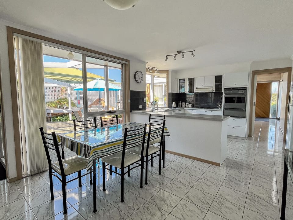 Dining Area 2