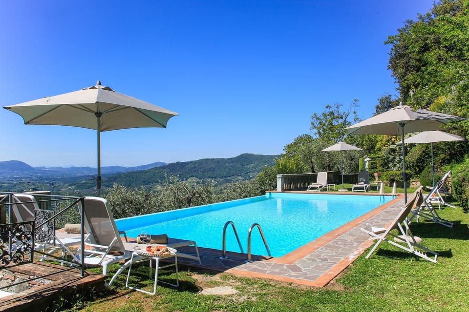 Villa Dell'Angelo By Tuscanhouses