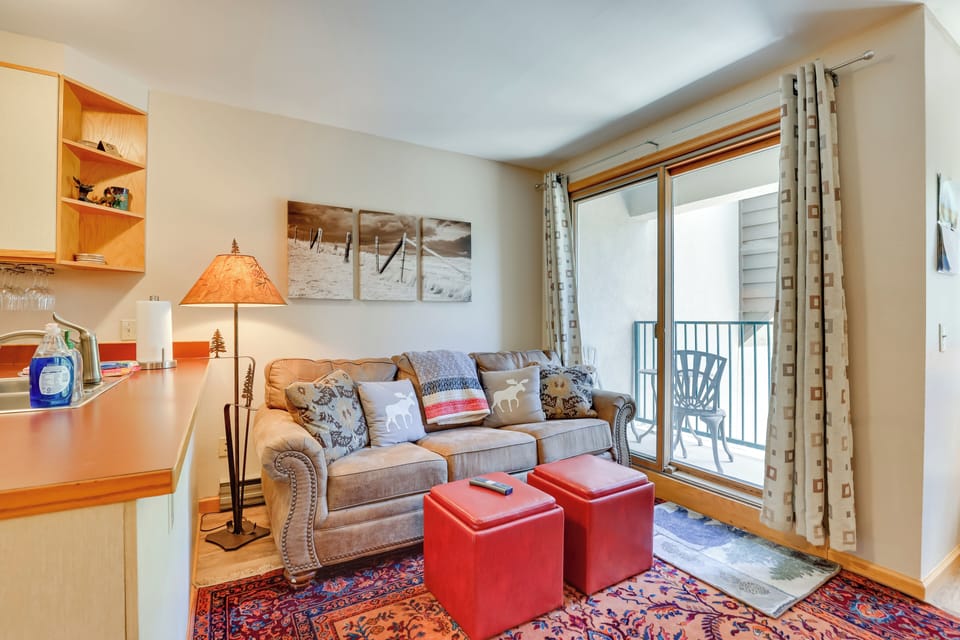 Living Room | Sleeper Sofa