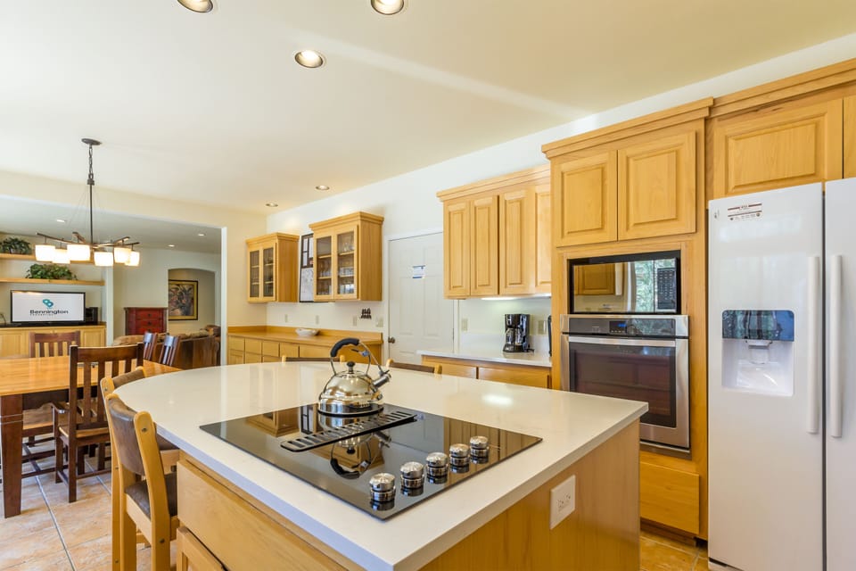 Kitchen - Main Level