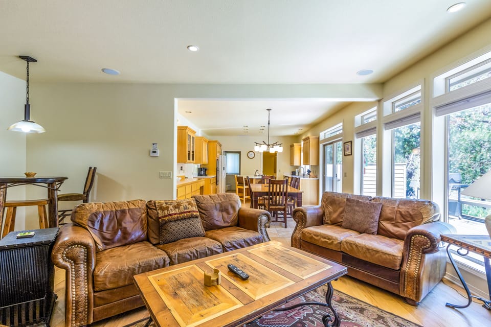Living Room - Main Level