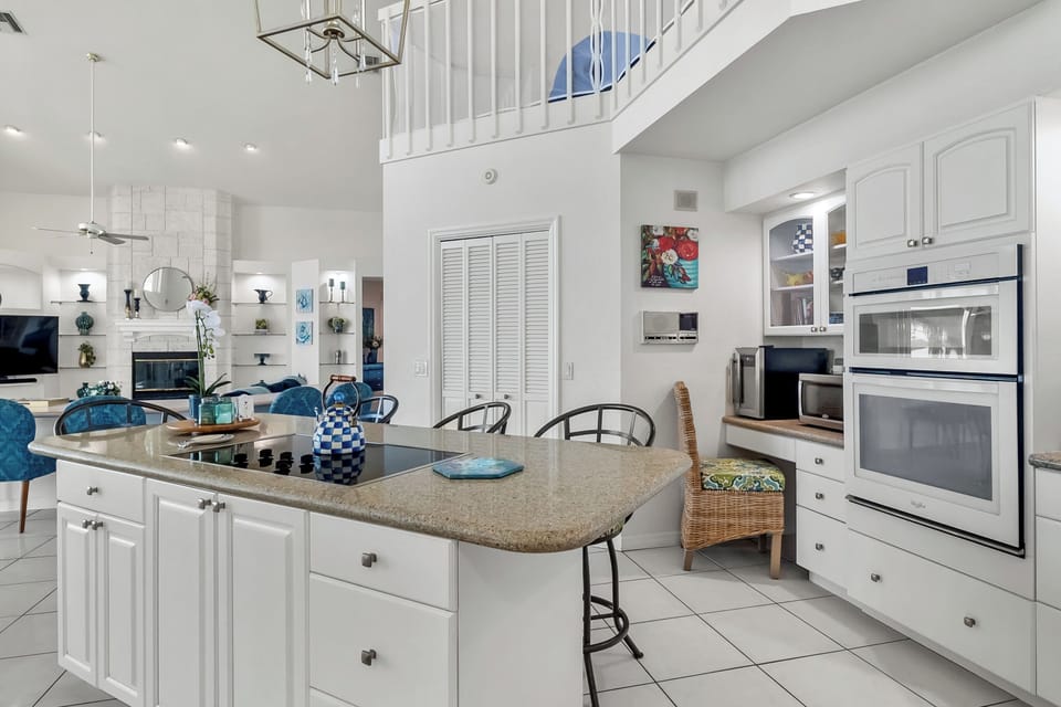 kitchen with large pantry, Thermador ceramic cook top, large oven, wine cooler